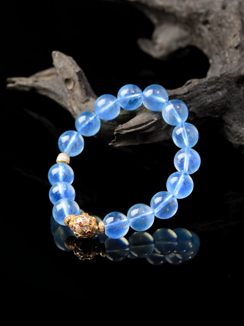 B15A0034 Natural Aquamarine Bracelet 11MM